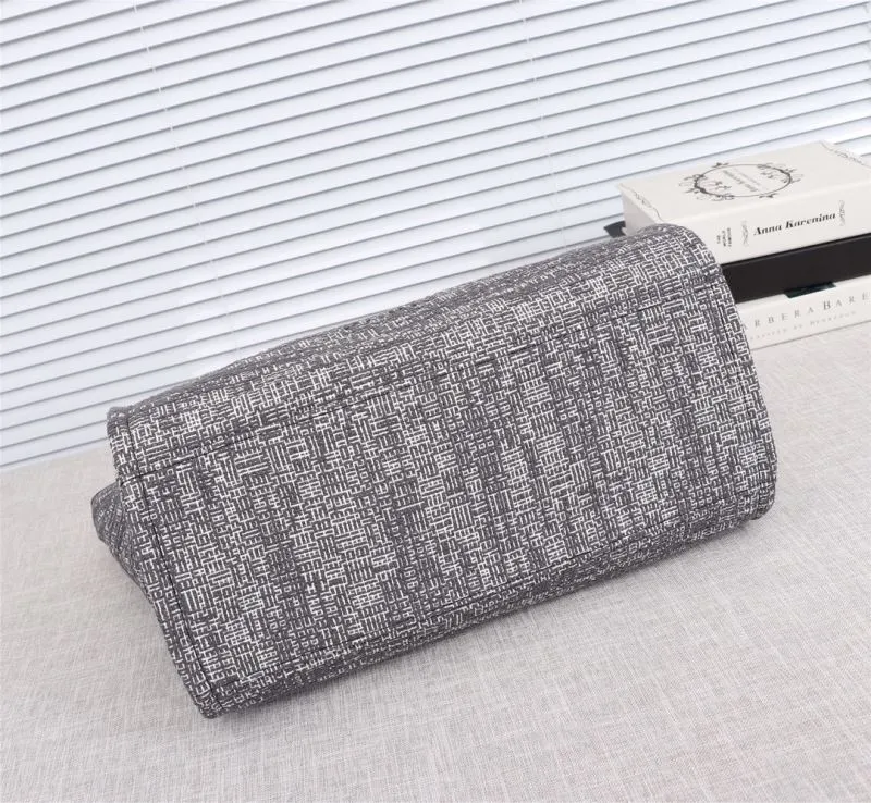 Chanel Shopping Bags-145 - Image 6