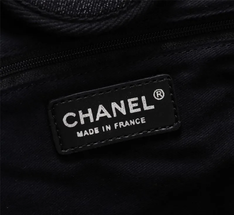 Chanel Shopping Bags-152 - Image 7