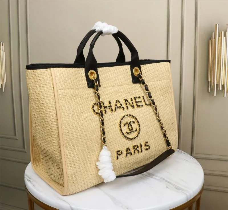 Alternative view of Chanel Shopping Bags-162