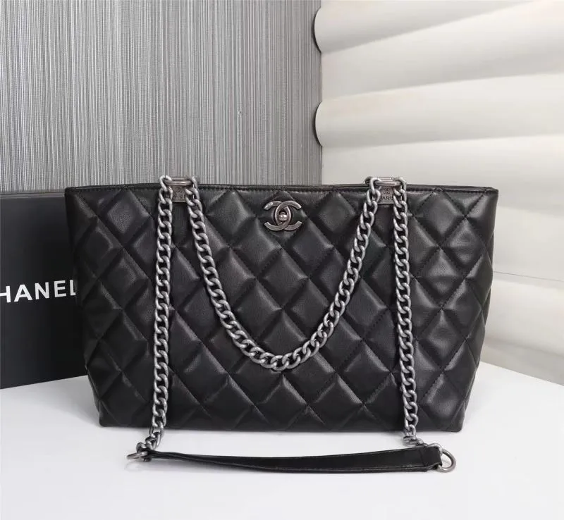 Chanel Shopping Bags-164
