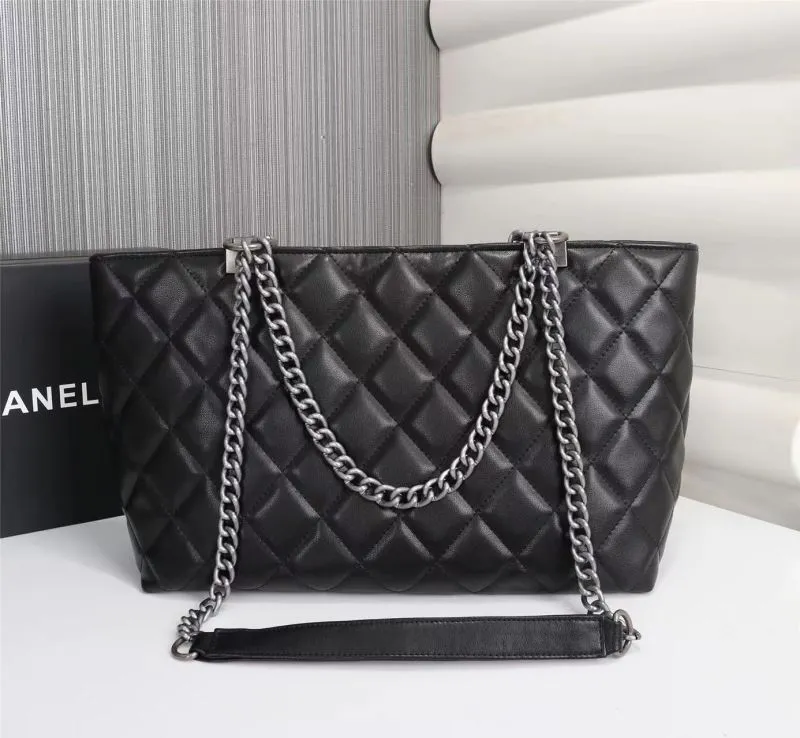 Alternative view of Chanel Shopping Bags-164