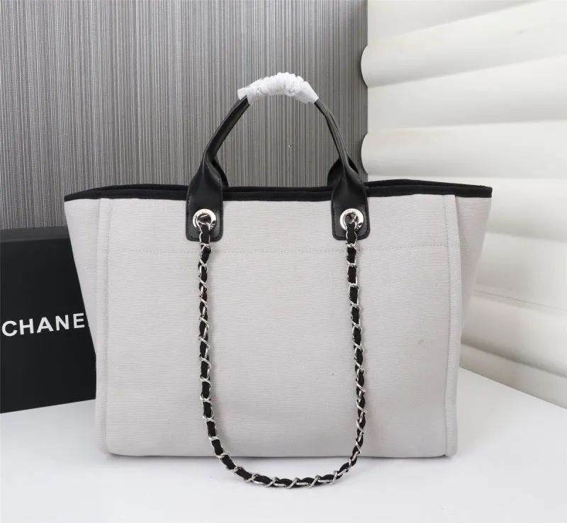 Alternative view of Chanel Shopping Bags-167