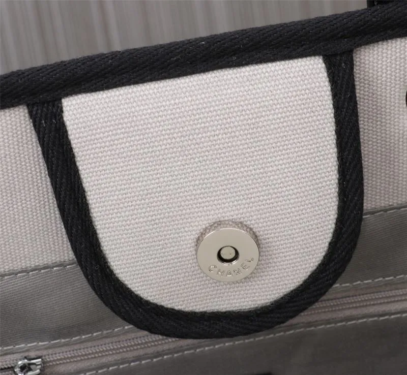 Chanel Shopping Bags-167 - Image 7