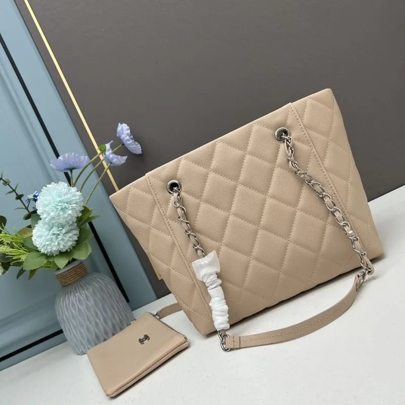 Chanel Shopping Bags-172 - Image 3