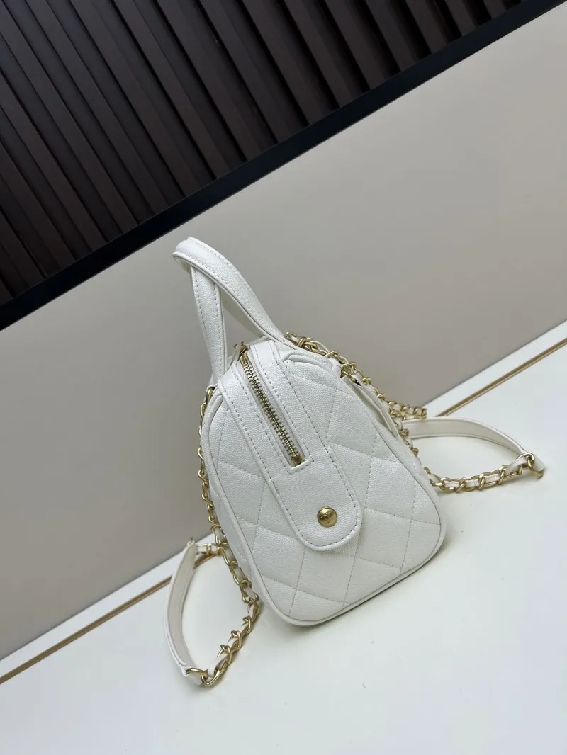 Alternative view of Chanel Speedy Bags-2