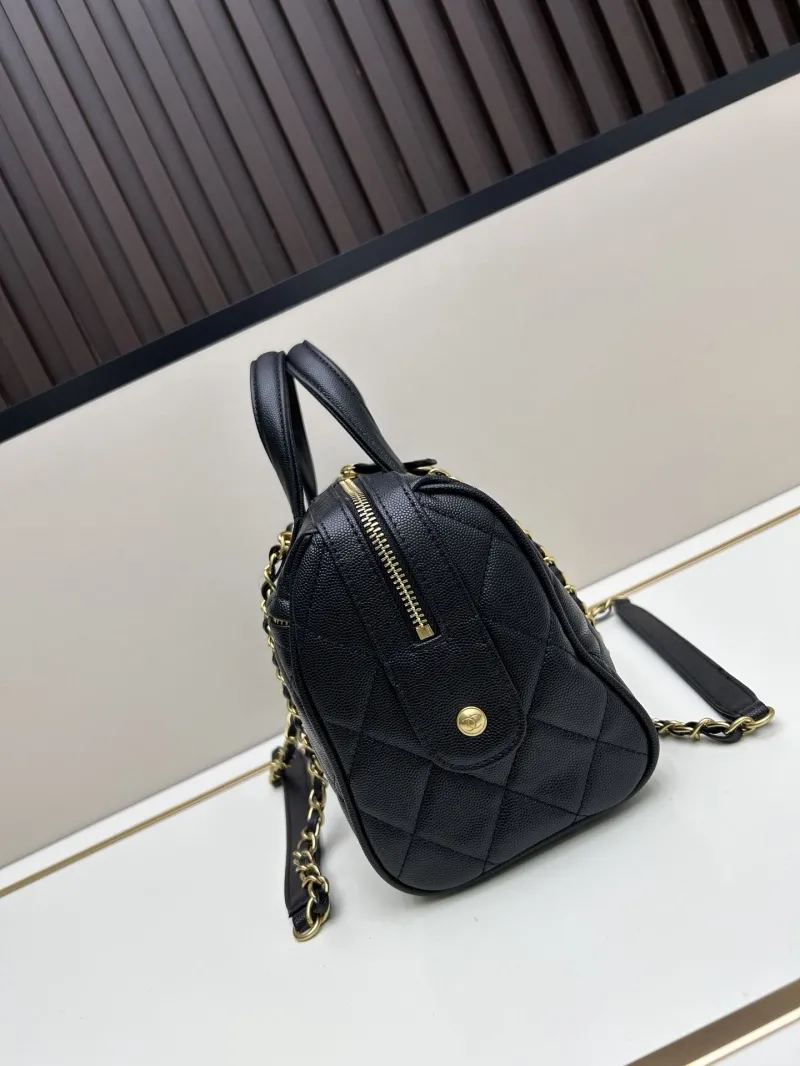 Alternative view of Chanel Speedy Bags-5