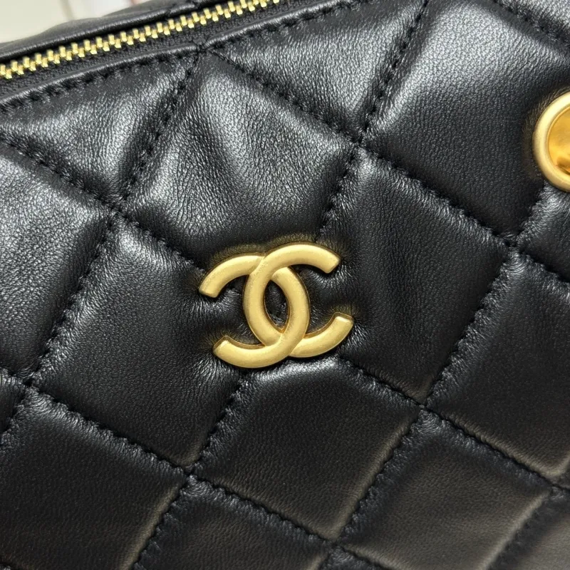 Alternative view of Chanel Top Handle Bags-30
