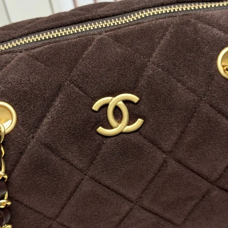 Alternative view of Chanel Top Handle Bags-31