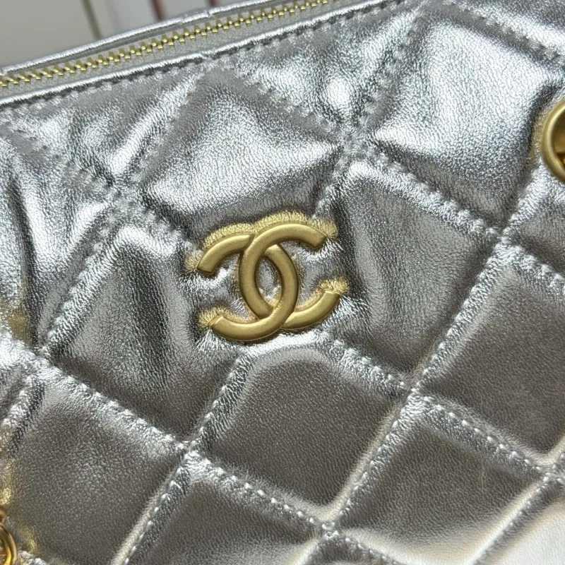 Alternative view of Chanel Top Handle Bags-34