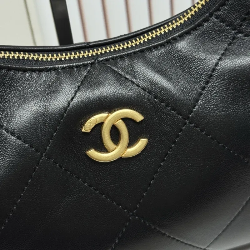 Alternative view of Chanel Top Handle Bags-81