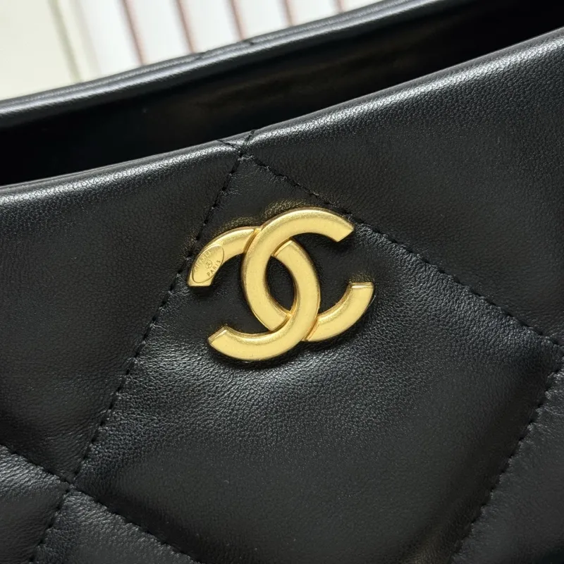 Alternative view of Chanel Top Handle Bags-83