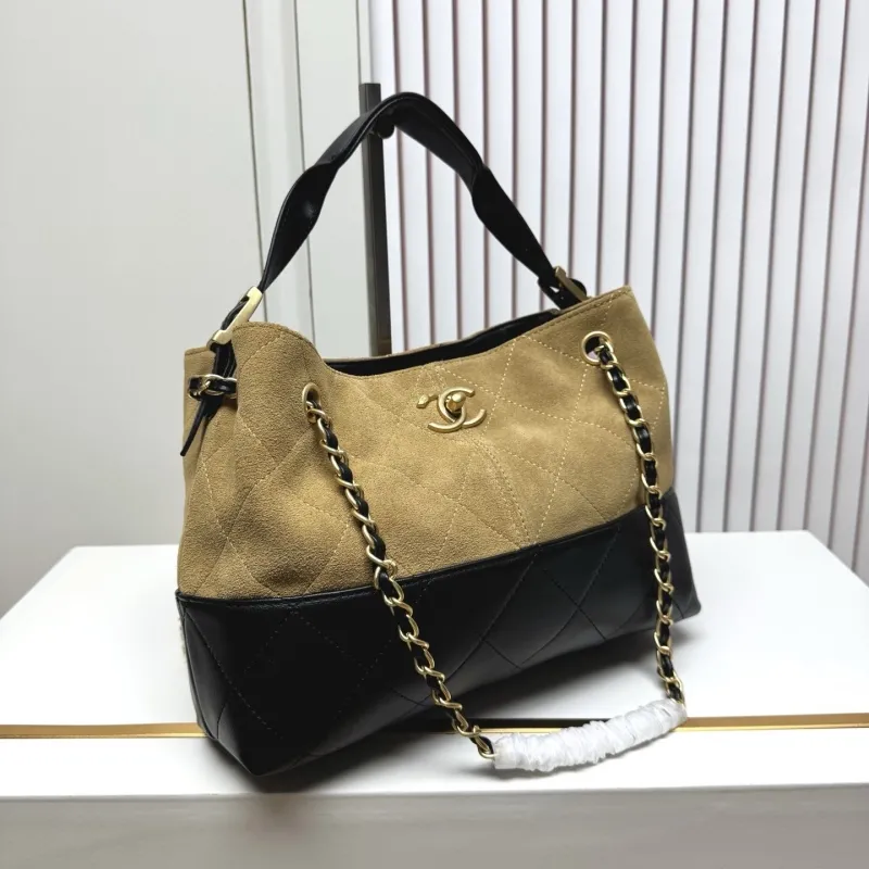 Alternative view of Chanel Top Handle Bags-84