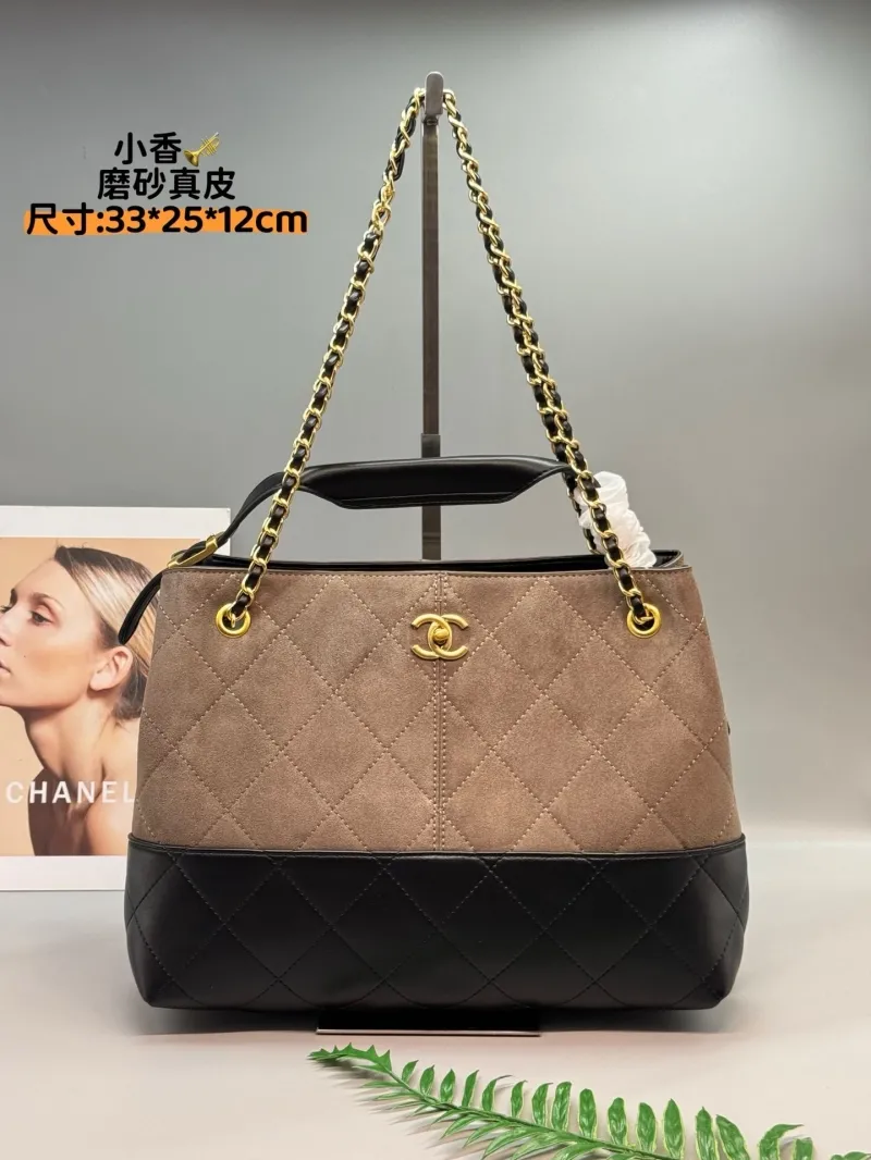 Alternative view of Chanel Top Handle Bags-100