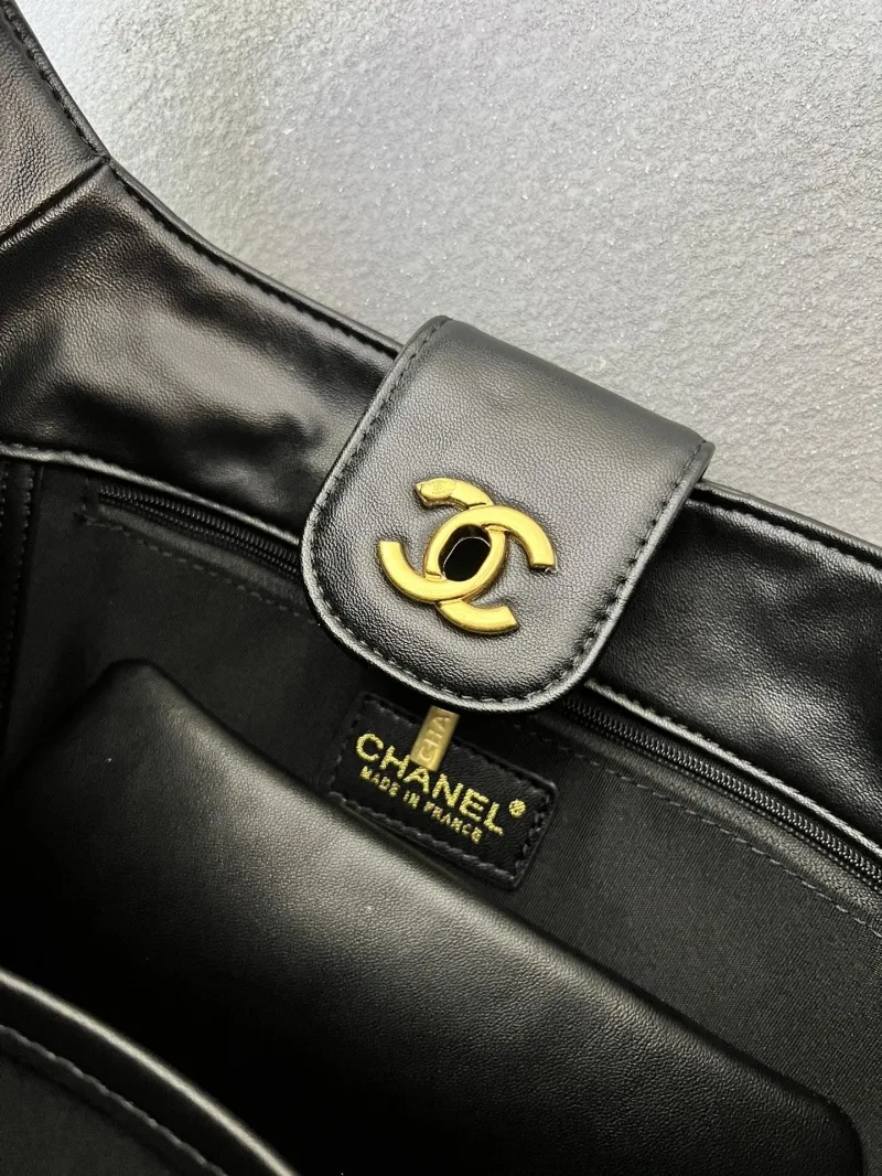 Alternative view of Chanel Top Handle Bags-173