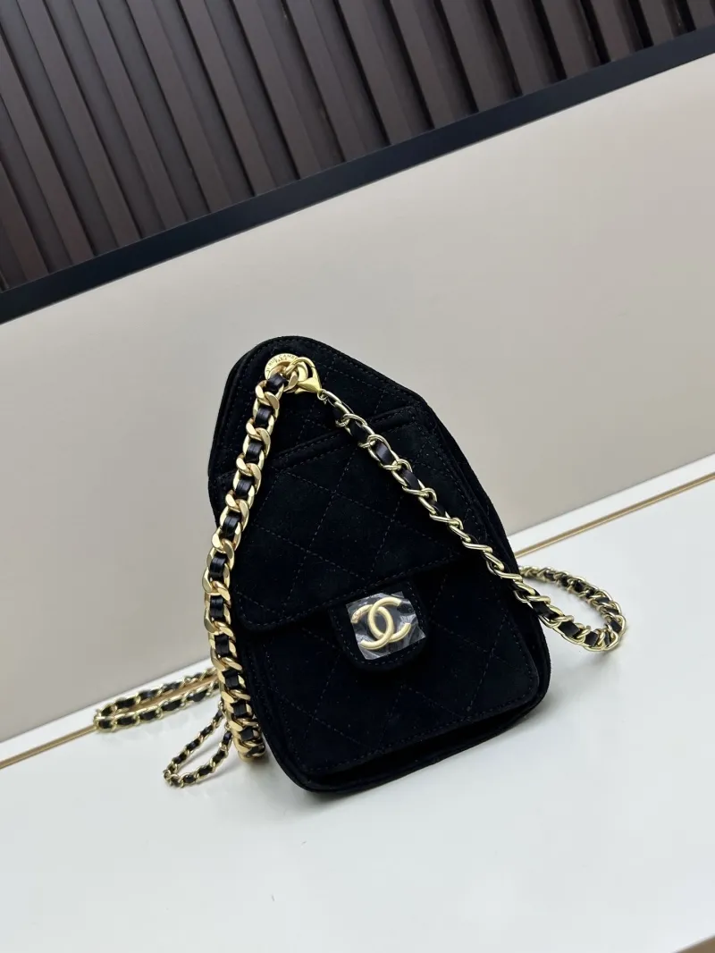 Alternative view of Chanel Top Handle Bags-186