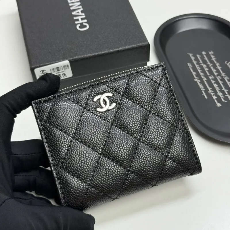 Alternative view of Chanel Wallets-33