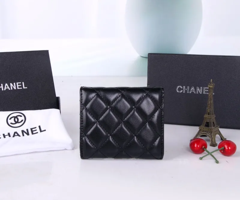 Alternative view of Chanel Wallets-43