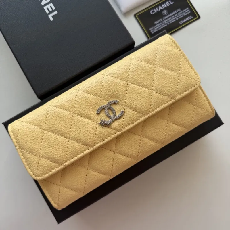 Alternative view of Chanel Wallets-46