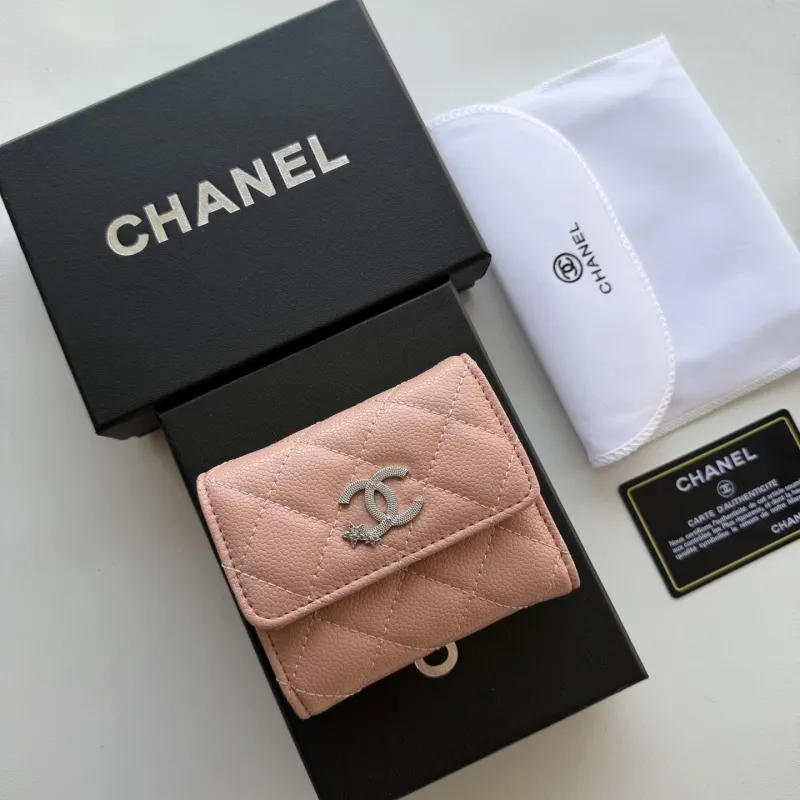 Alternative view of Chanel Wallets-57
