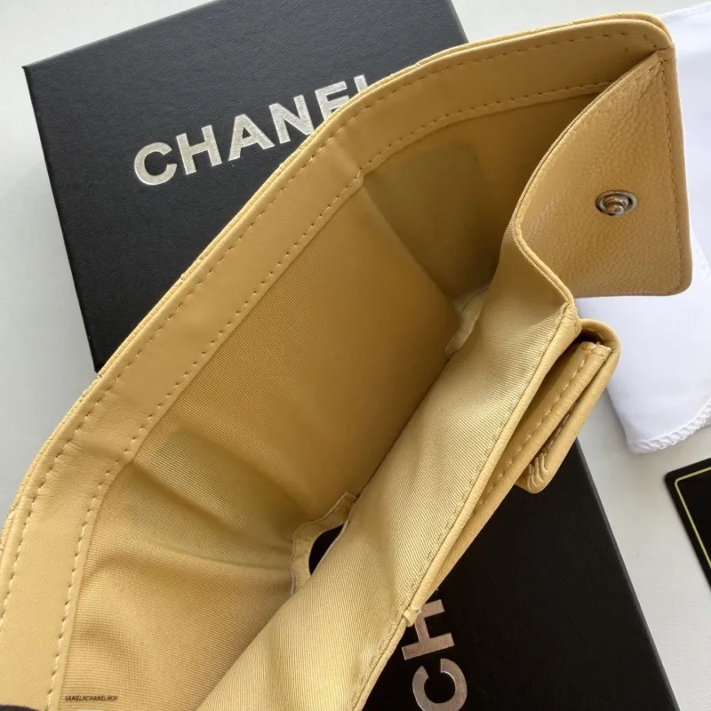 Alternative view of Chanel Wallets-58