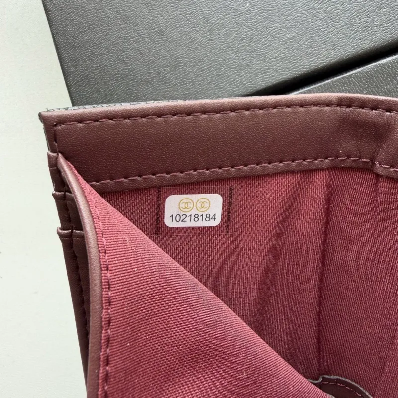 Alternative view of Chanel Wallets-64