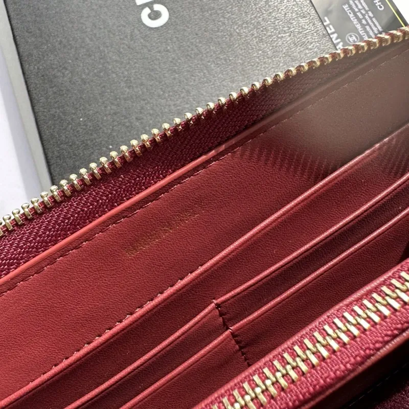 Alternative view of Chanel Wallets-70