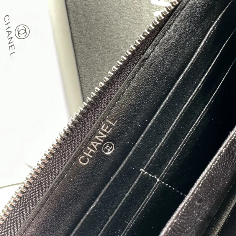 Alternative view of Chanel Wallets-73