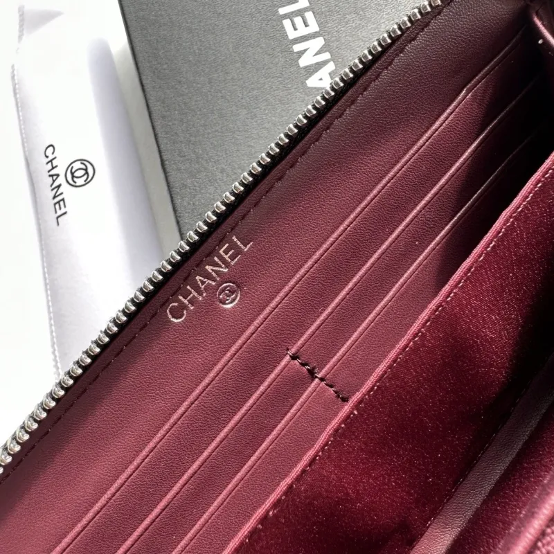 Alternative view of Chanel Wallets-75