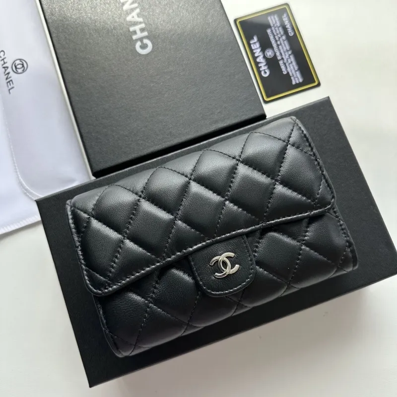 Alternative view of Chanel Wallets-81