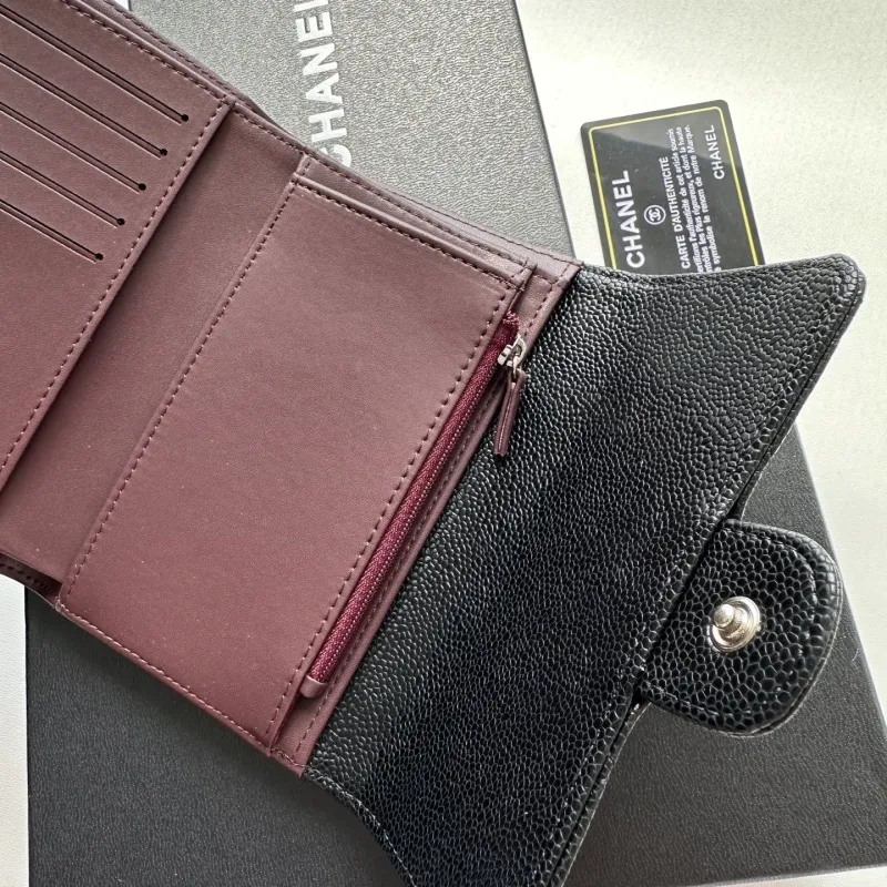 Alternative view of Chanel Wallets-83