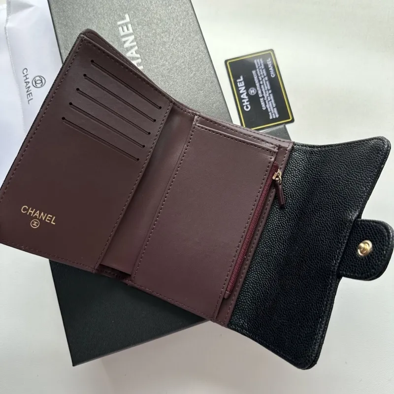 Alternative view of Chanel Wallets-84