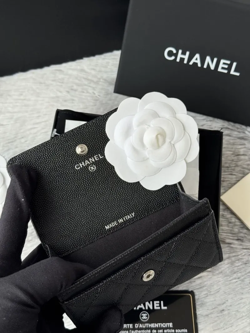 Alternative view of Chanel Wallets-99