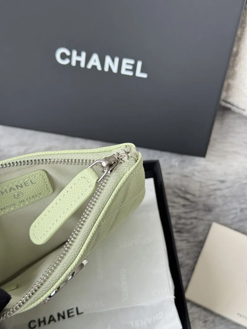 Alternative view of Chanel Wallets-105