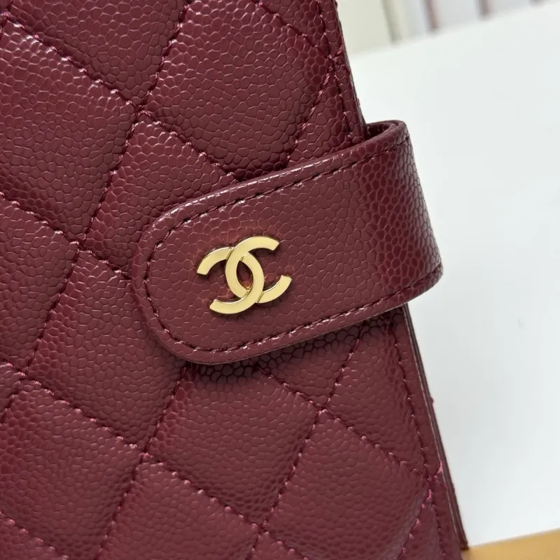 Alternative view of Chanel Wallets-129