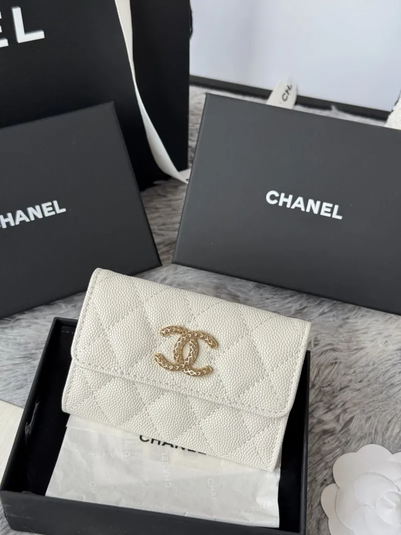 Alternative view of Chanel Wallets-137
