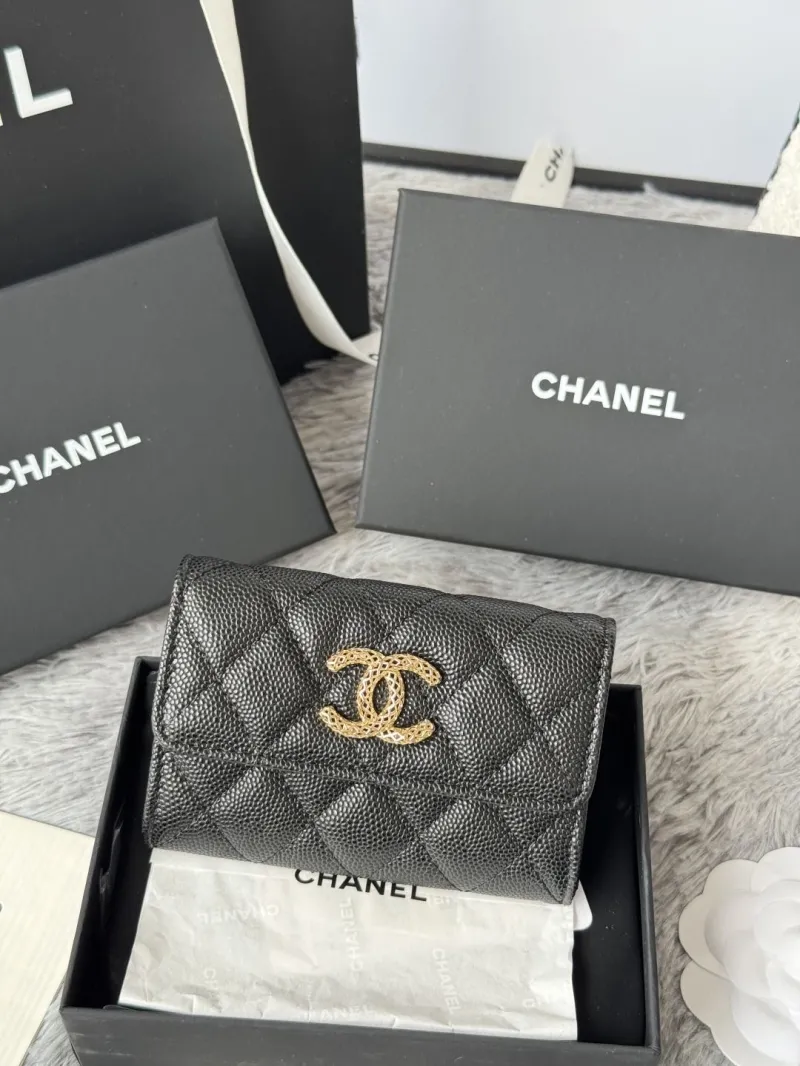 Alternative view of Chanel Wallets-139