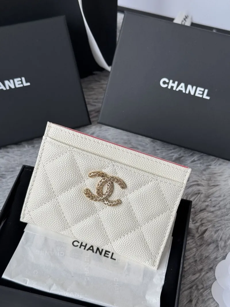 Alternative view of Chanel Wallets-140
