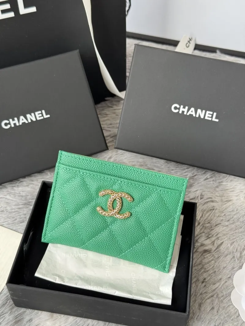 Alternative view of Chanel Wallets-141