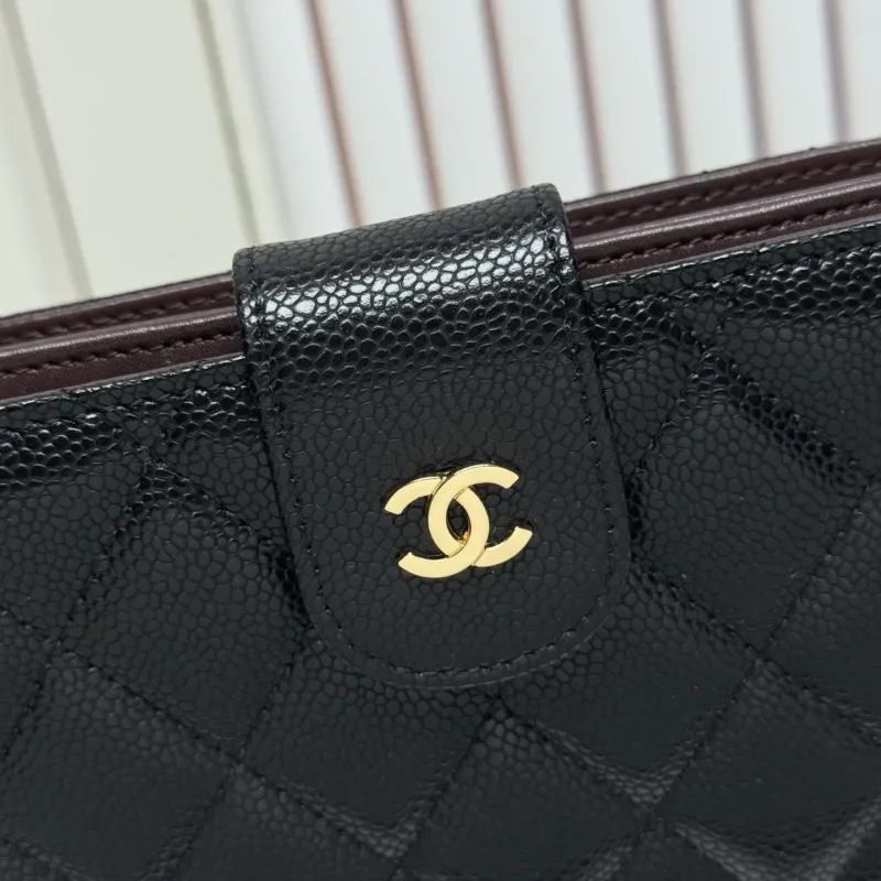 Alternative view of Chanel Wallets-144