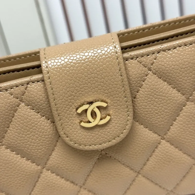 Alternative view of Chanel Wallets-155