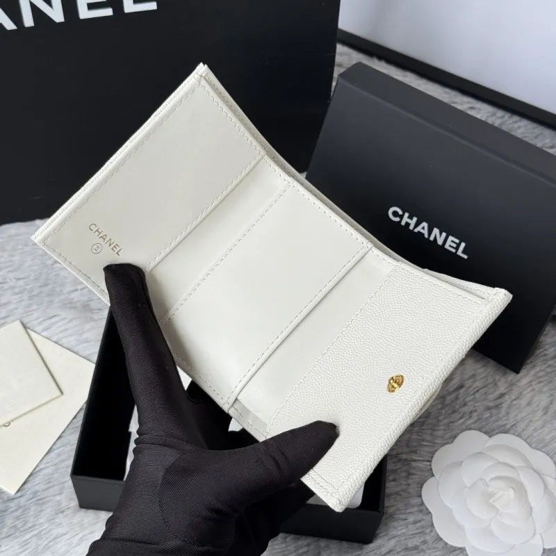 Alternative view of Chanel Wallets-179