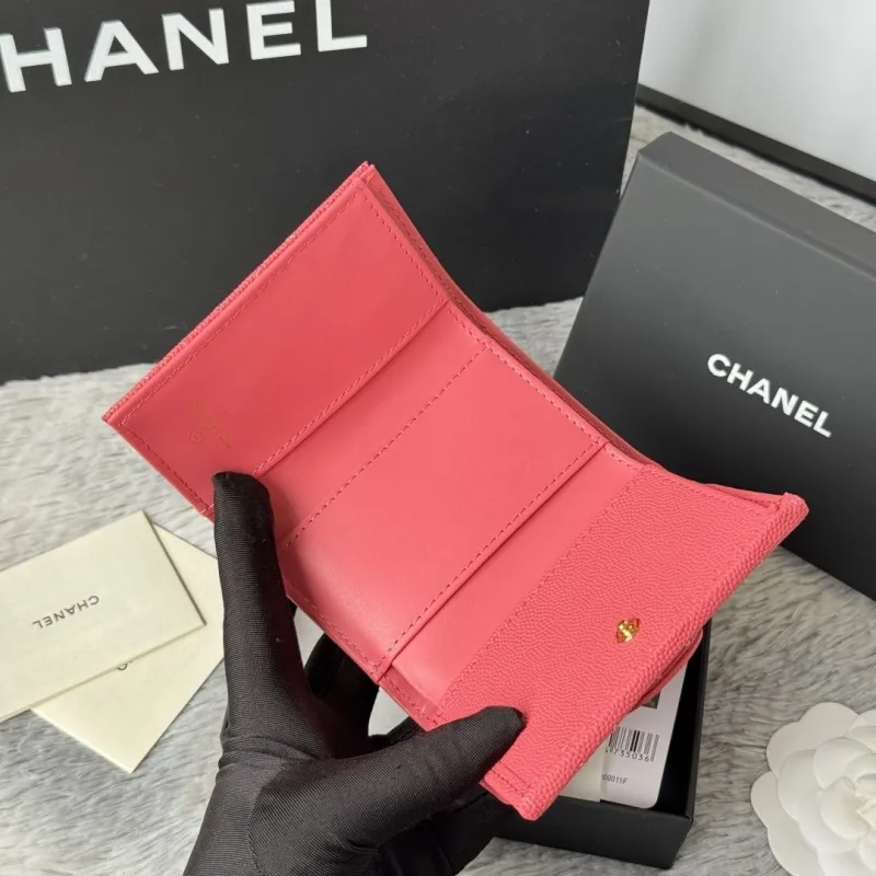 Alternative view of Chanel Wallets-180