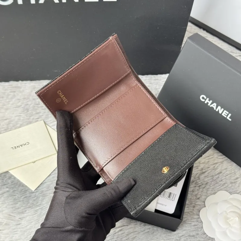 Alternative view of Chanel Wallets-184