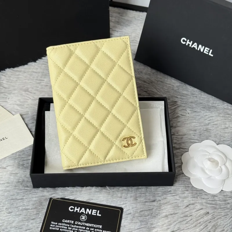 Alternative view of Chanel Wallets-188