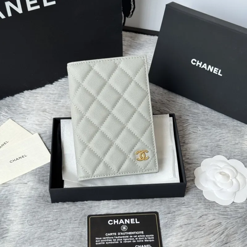 Alternative view of Chanel Wallets-191
