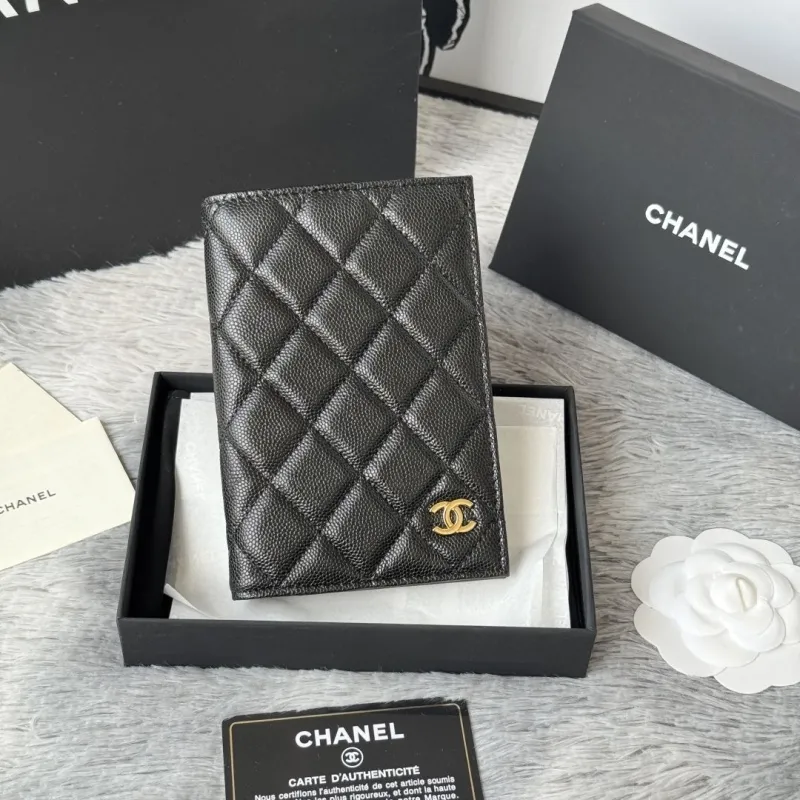 Alternative view of Chanel Wallets-196