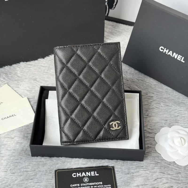 Alternative view of Chanel Wallets-197