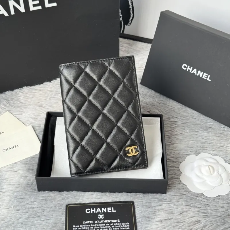 Alternative view of Chanel Wallets-200