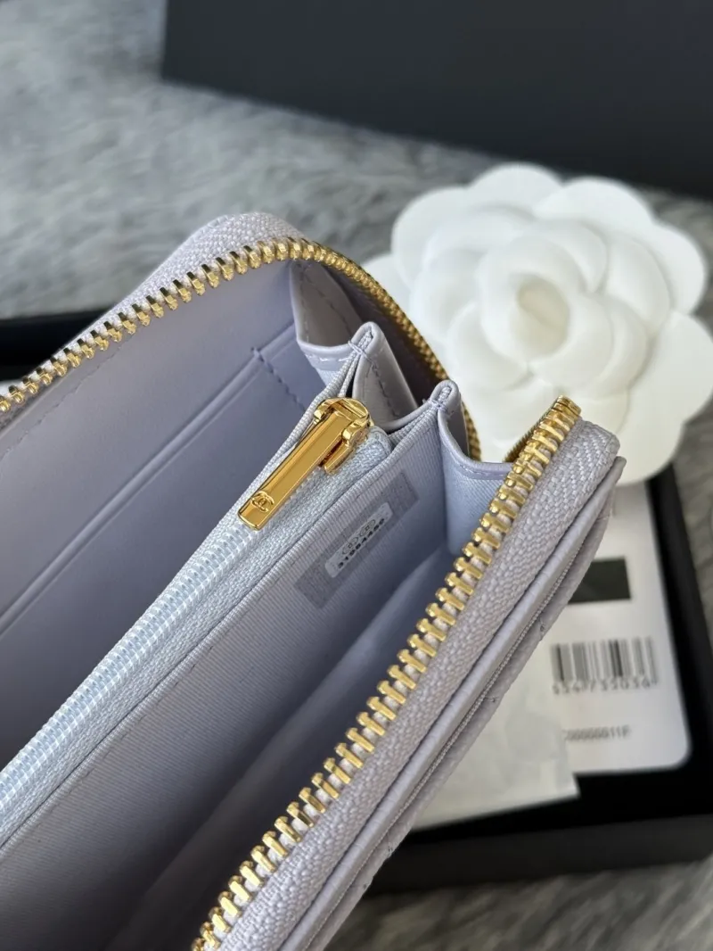 Alternative view of Chanel Wallets-209