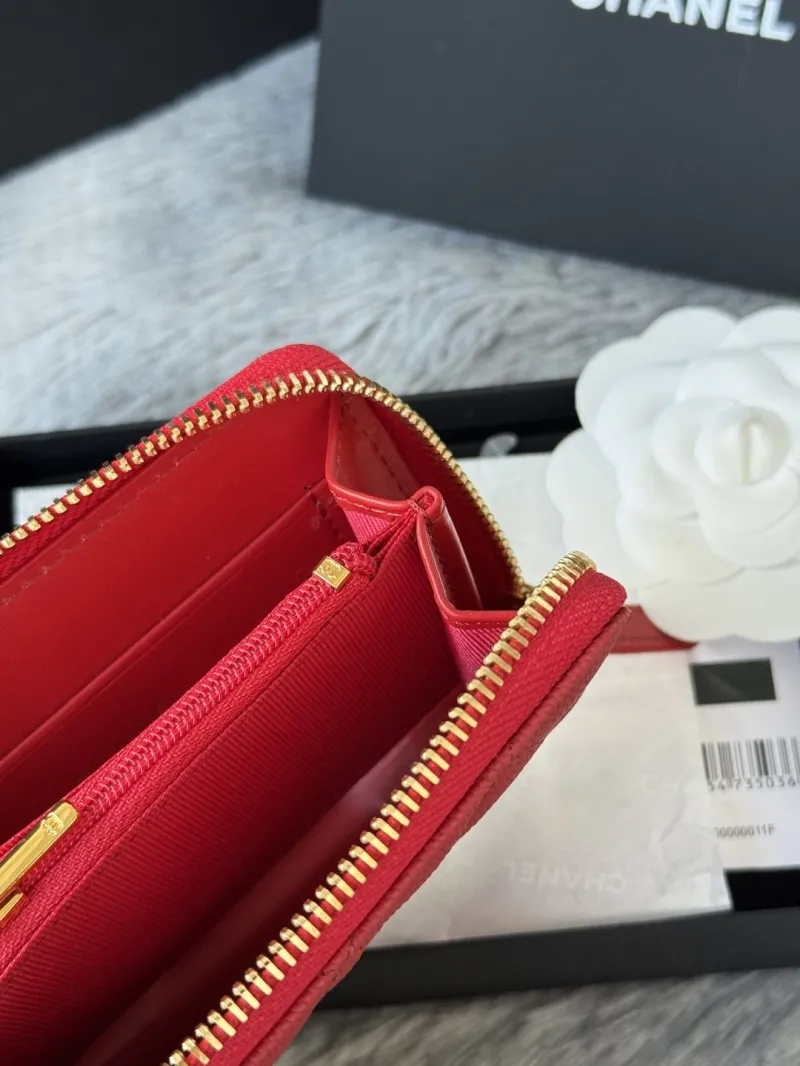 Alternative view of Chanel Wallets-210
